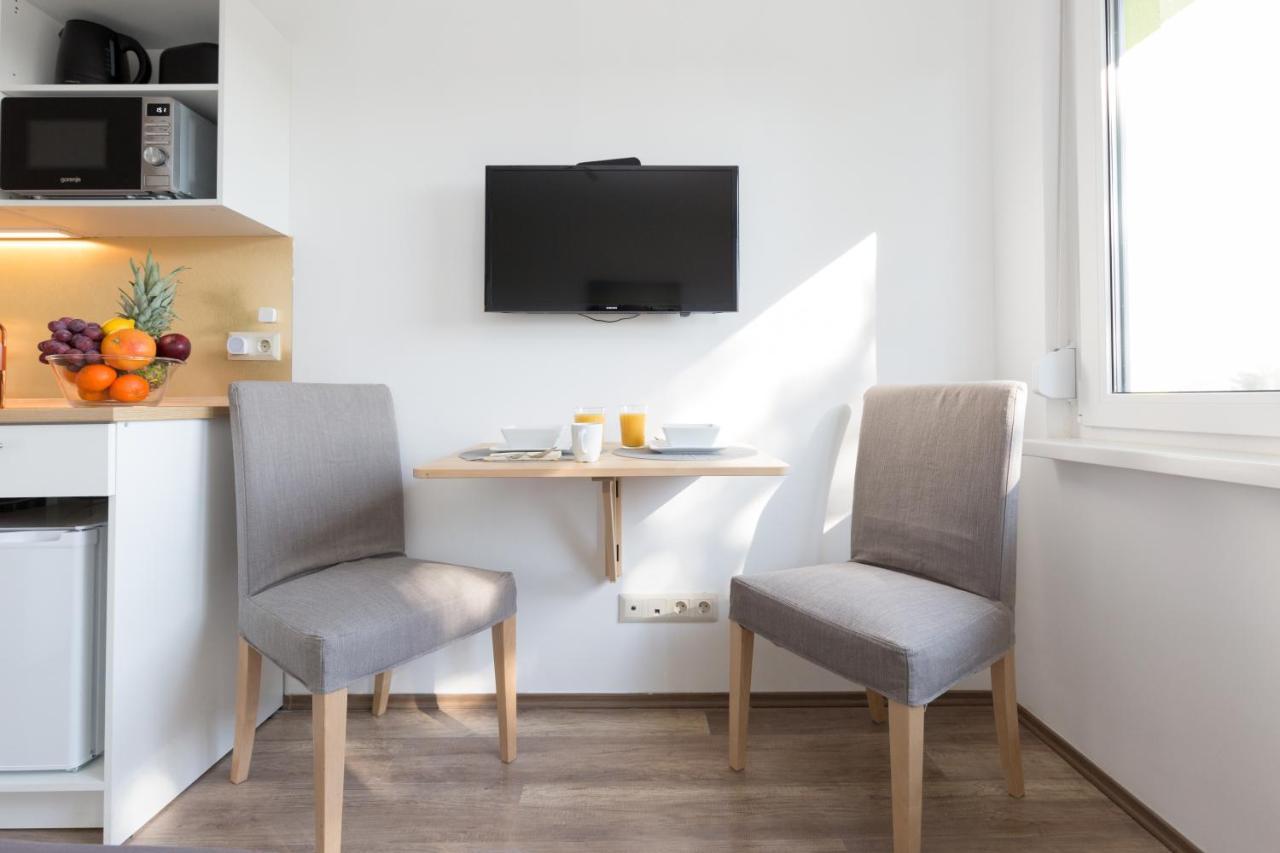 Pauzo Balaton Aparthotel Balatonföldvár Buitenkant foto