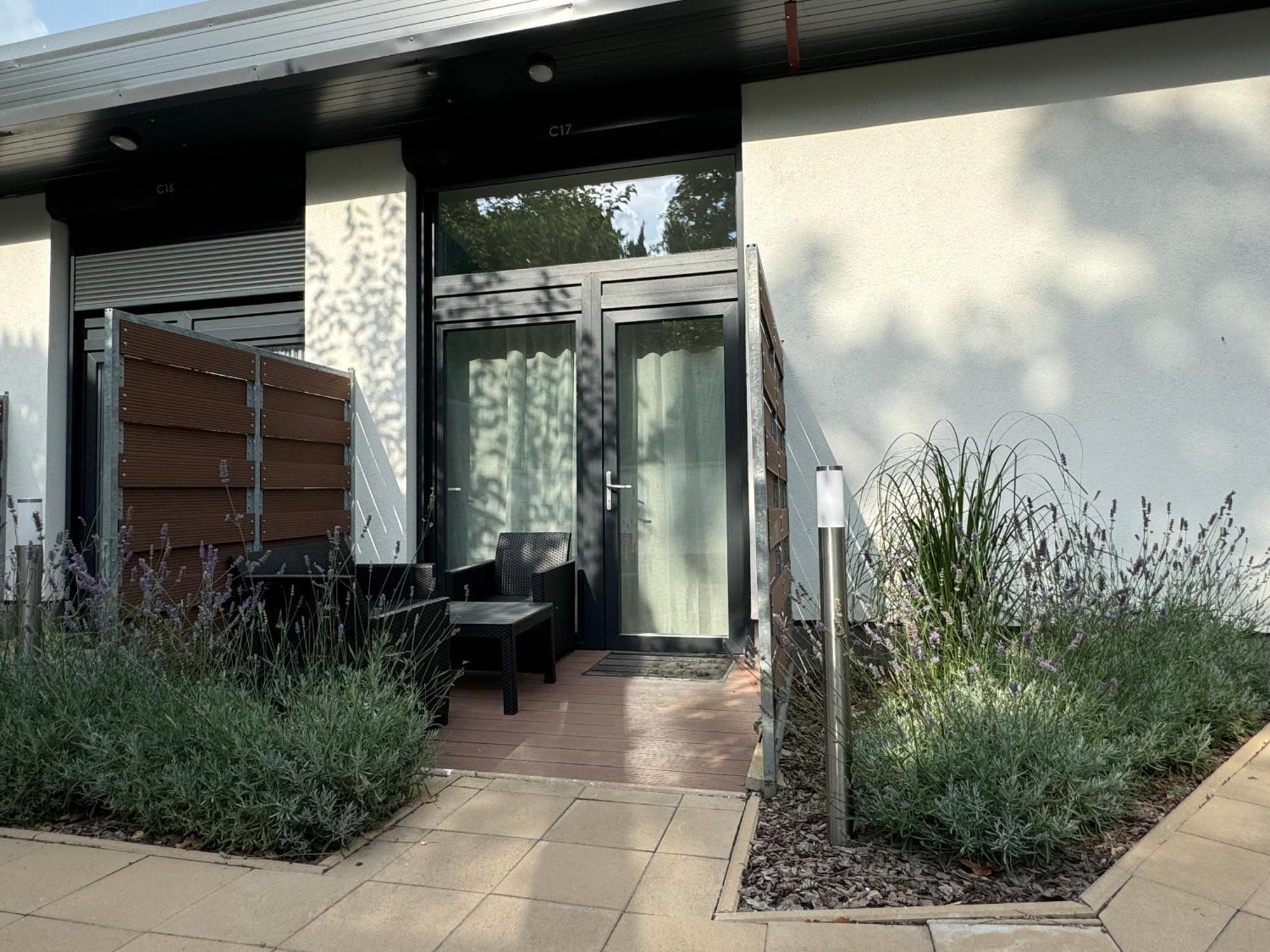 Pauzo Balaton Aparthotel Balatonföldvár Buitenkant foto